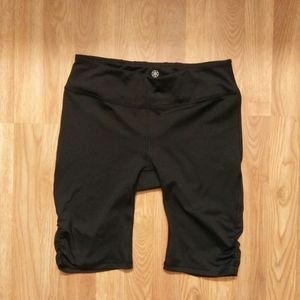 New GAIAM yoga short